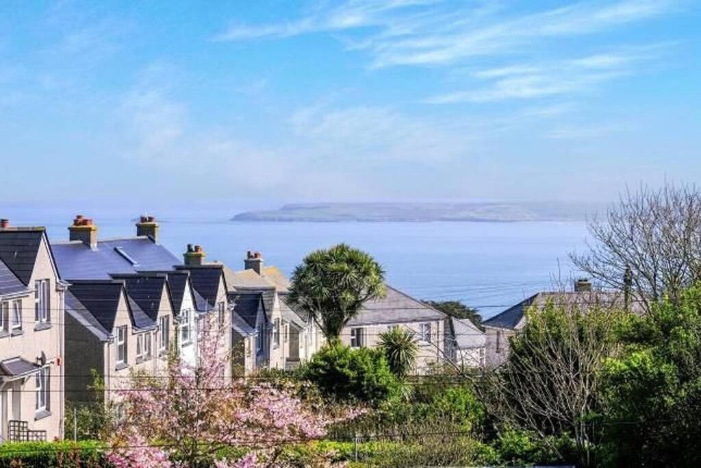 Sunrise! ~ 2 Bedrooms, Garden, Parking, Sea Views St Ives Zewnętrze zdjęcie