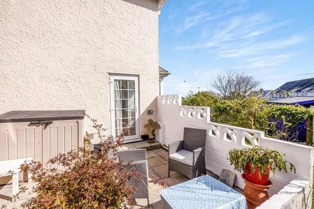 Sunrise! ~ 2 Bedrooms, Garden, Parking, Sea Views St Ives Zewnętrze zdjęcie