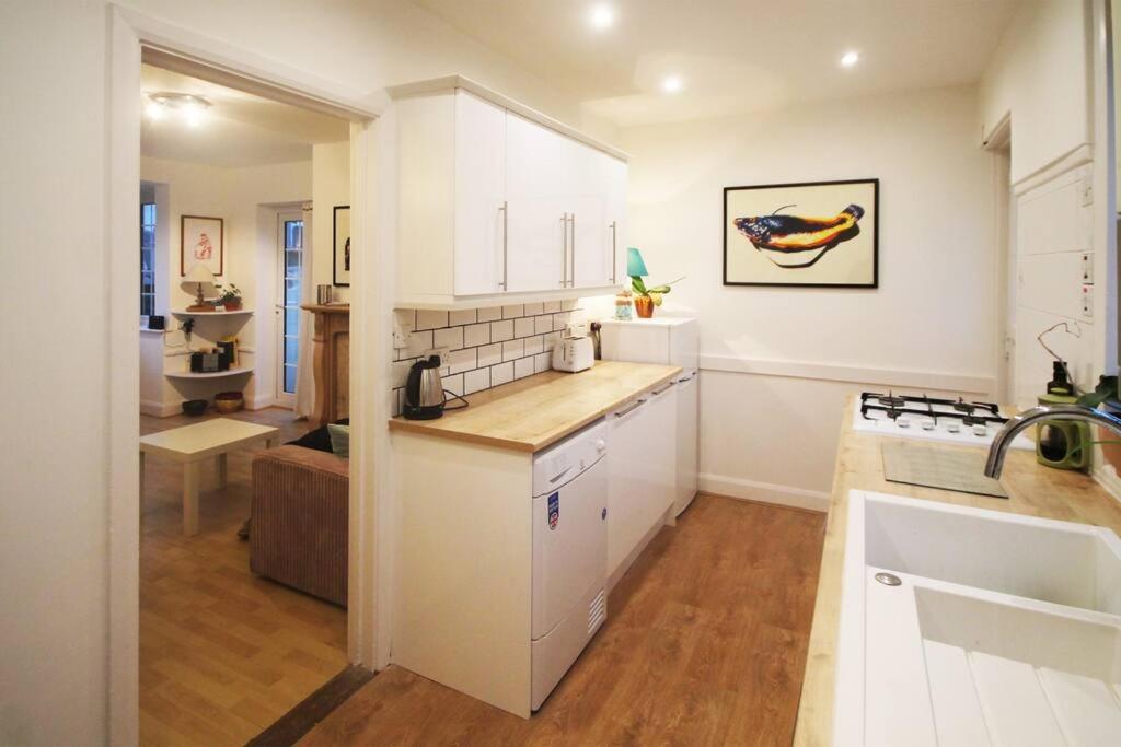 Sunrise! ~ 2 Bedrooms, Garden, Parking, Sea Views St Ives Zewnętrze zdjęcie