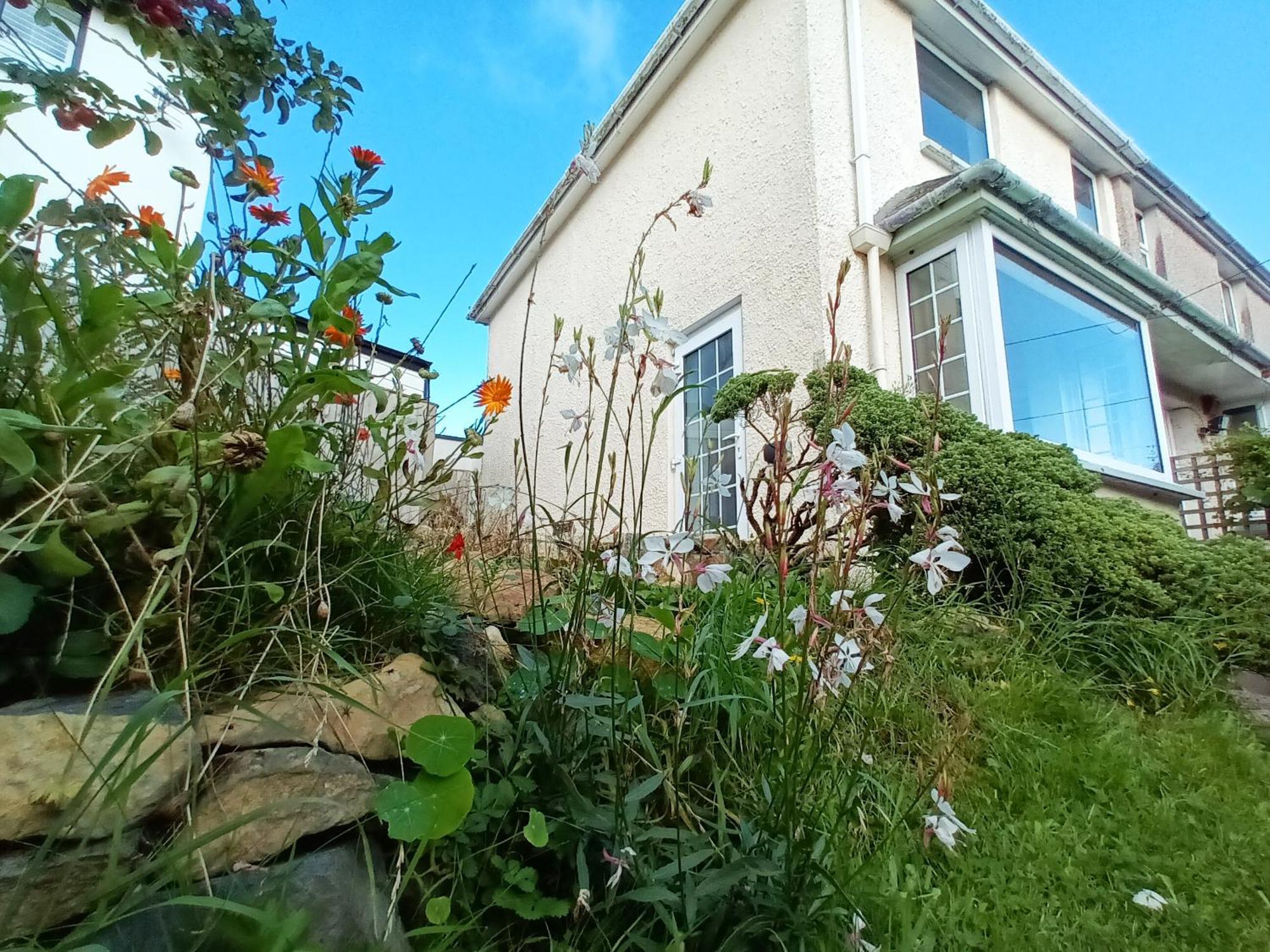 Sunrise! ~ 2 Bedrooms, Garden, Parking, Sea Views St Ives Zewnętrze zdjęcie